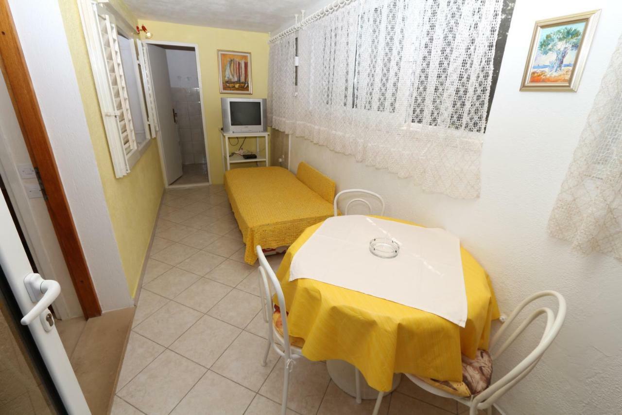 Studio Kotiska Makarska Bagian luar foto